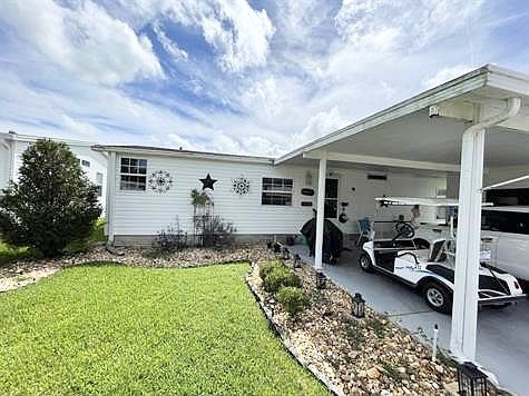 4th image of 271 Country Club Dr