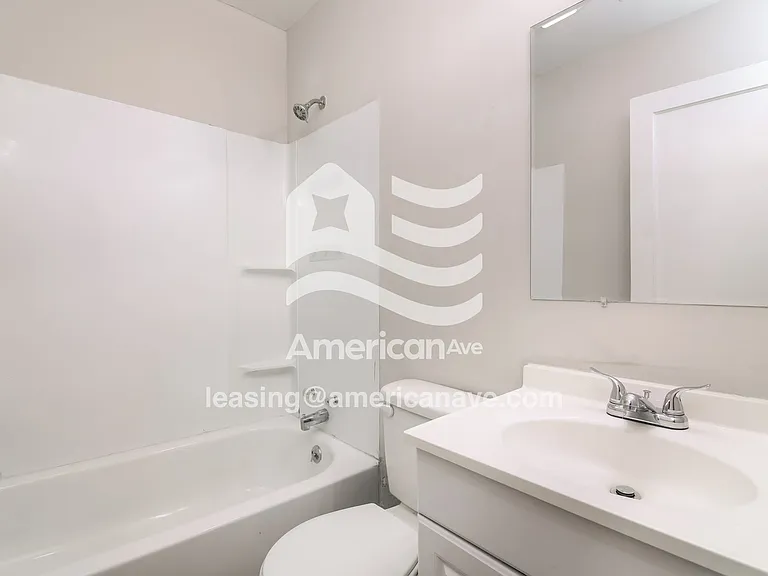 23568_014_bathroom_14295938.jpg