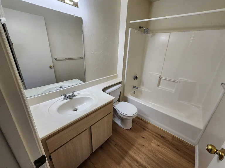 4581 McClintock Cir #B — Photo 13