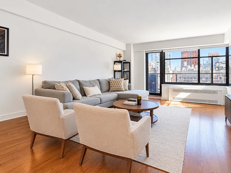715 Park Ave #14E