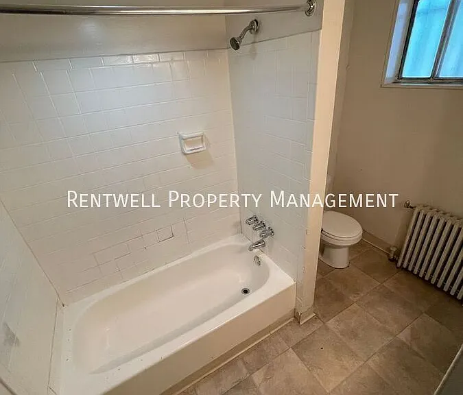 736 Franklin Ave #1 — Photo 15