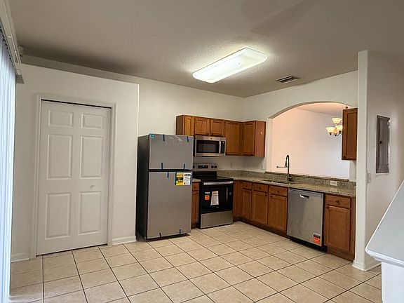 2nd image of 3570 High Hampton Cir