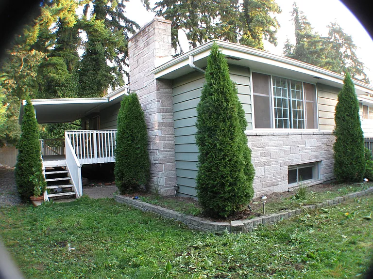 1004 NE 126th St — Photo 11