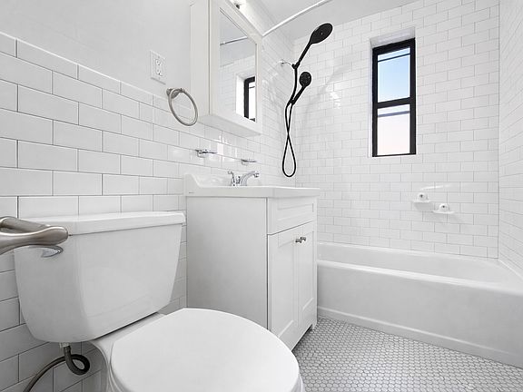 5th image of 525 Riverdale Ave APT 2J