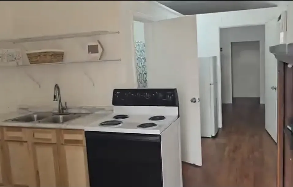 1 bed, $800 — Photo 2