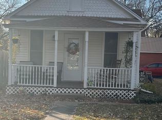 115 N Commercial Ave, Sedgwick, KS 67135