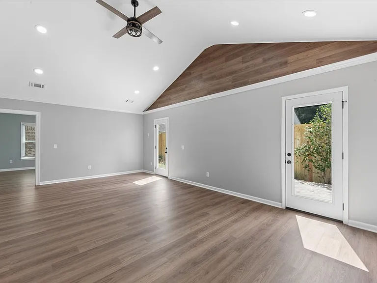 1665A Fairway Place Ln — Photo 9