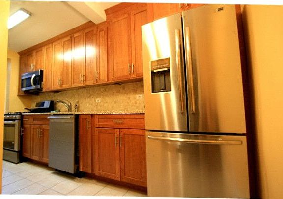 4th image of 17 W 67th St APT 5C