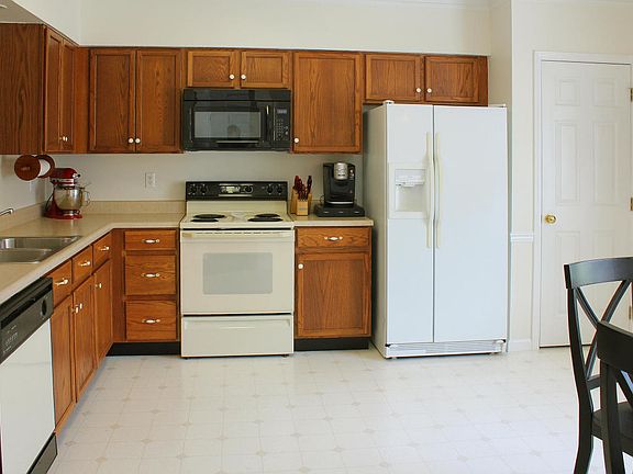 2nd image of 7707 Mills Way