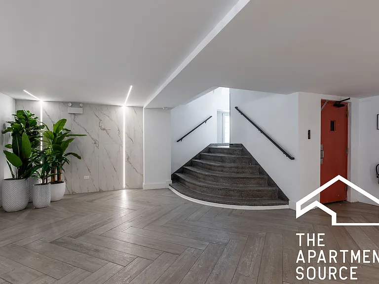 941 W Carmen Ave #103 — Photo 14