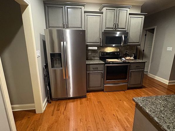 203 Laurel Wood Dr