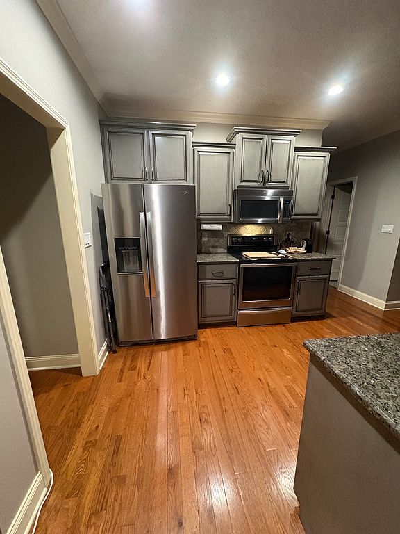 203 Laurel Wood Dr - Property Image