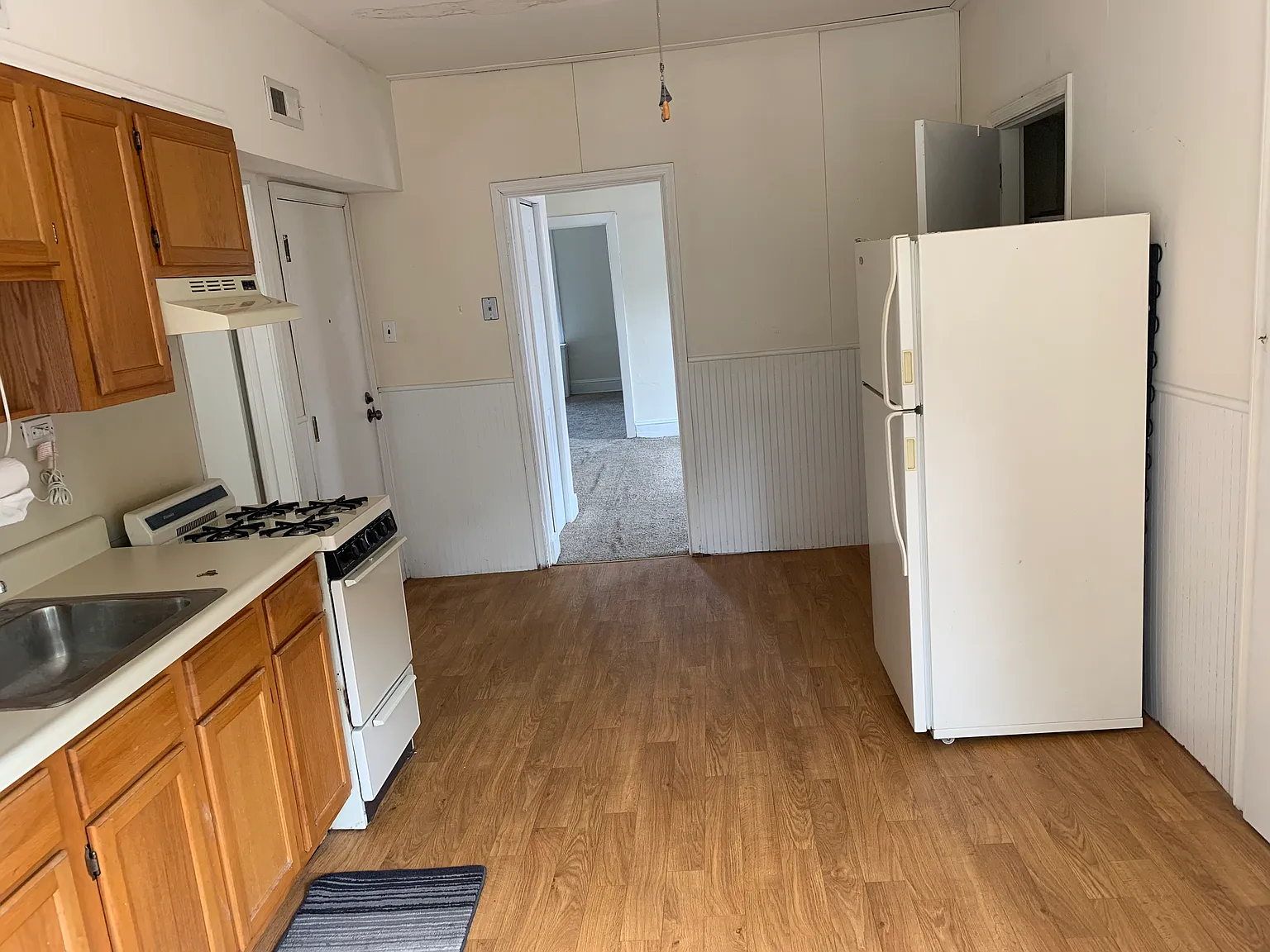 1 bed, 800 sqft, $1,350 — Photo 2