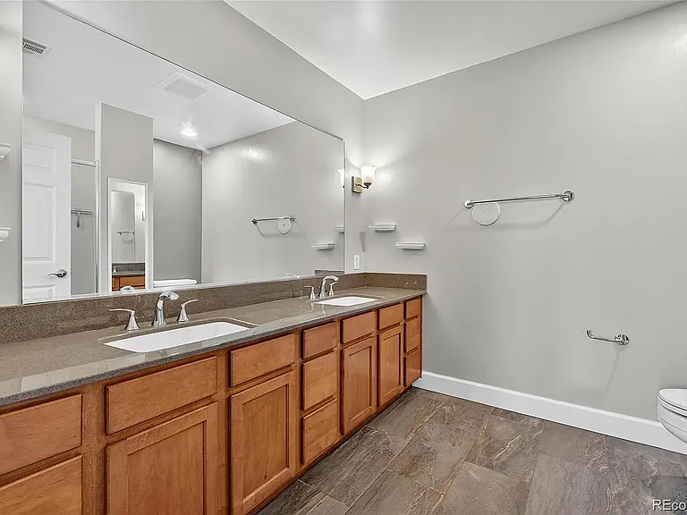 1631 N Emerson St #323 — Photo 18