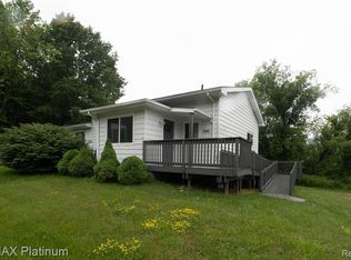 5080 Chilson Rd, Howell, MI 48843