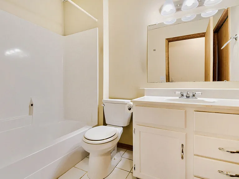 13161 Fordham Ct — Photo 12