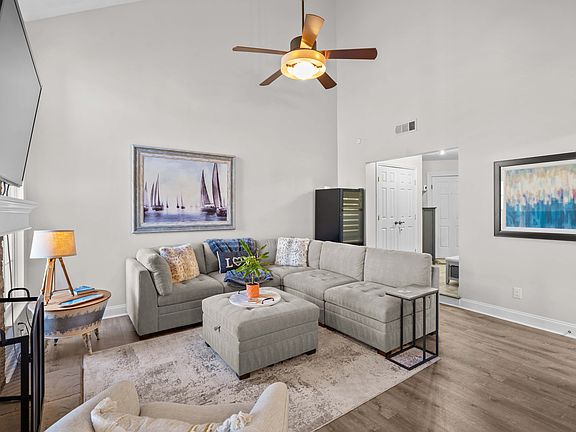 5th image of 19843 Henderson Rd Unit L