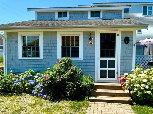 1 Spurr Rd, Bourne, MA 02532