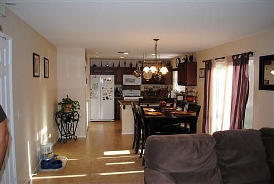 4th image of 38325 Sevilla Ave