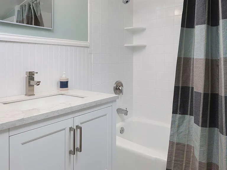 1233 Oakwood Rd — Photo 15
