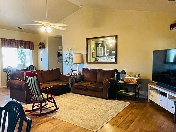 3rd image of 17662 Rolling Oaks Dr