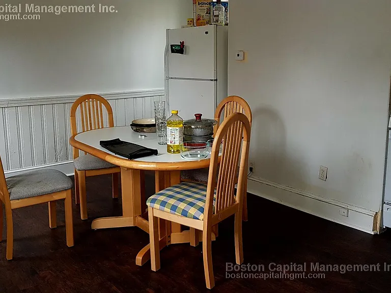 78 Linden St — Photo 4