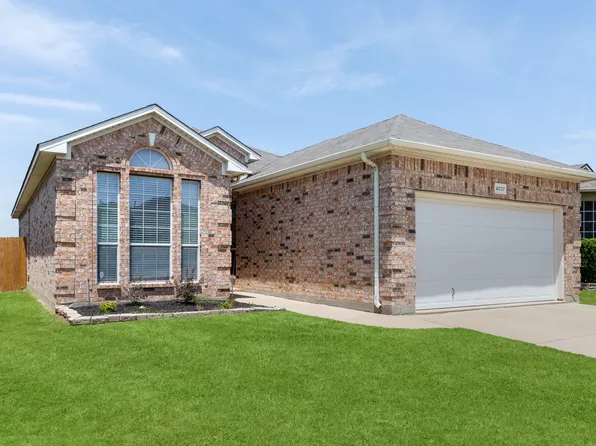 4037 Martinsburg Dr, Fort Worth, TX 76244