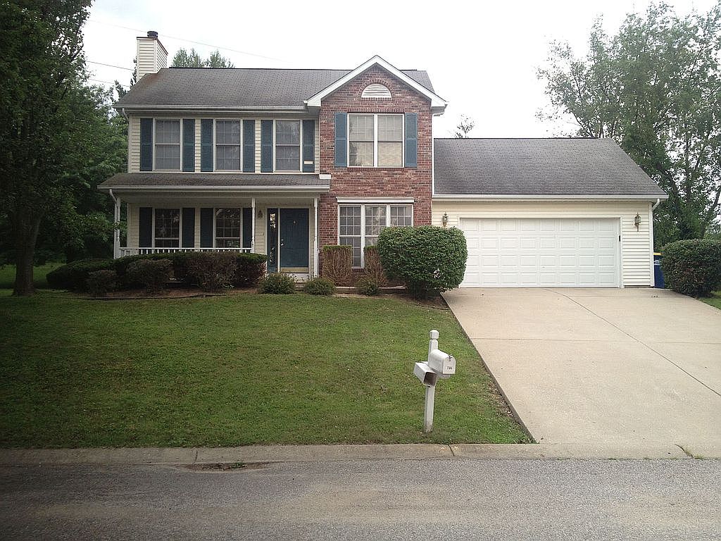 706 W Glen Arbor Way