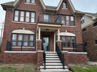 1001 Beaconsfield Ave, Grosse Pointe Park, MI 48230