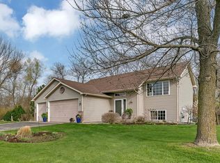 610 Knollwood Ct, Annandale, MN 55302