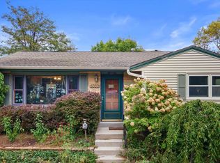 6000 W Lloyd St, Wauwatosa, WI 53213