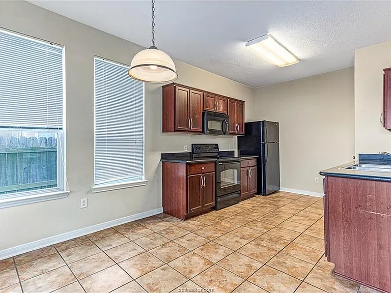 4119 McFarland Dr — Photo 3