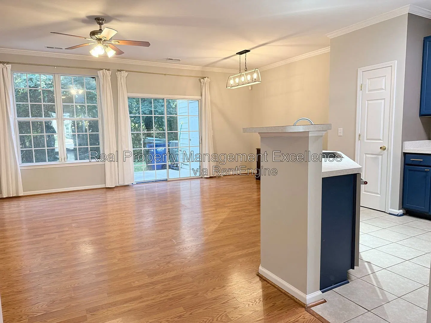 3 bed, 2.5 bath, 1416 sqft, $1,850 — Photo 3