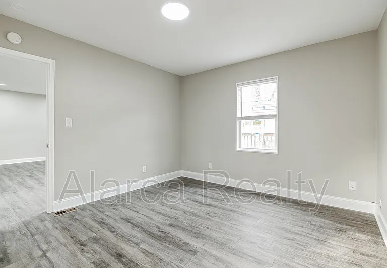 1219 Skyview Rd — Photo 14