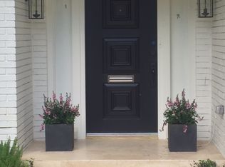 7915 Burgoyne Rd, Houston, TX 77063