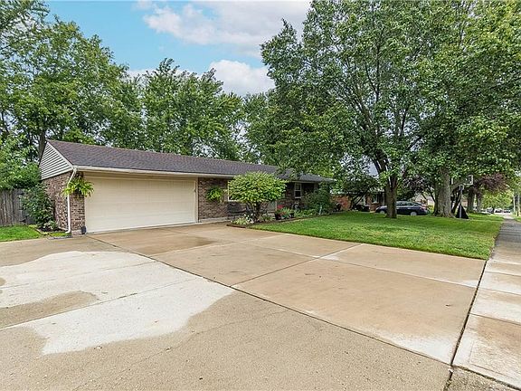 3rd image of 757 Cransberry Dr