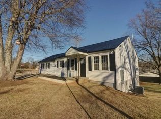 301 S Pine St, Walhalla, SC 29691