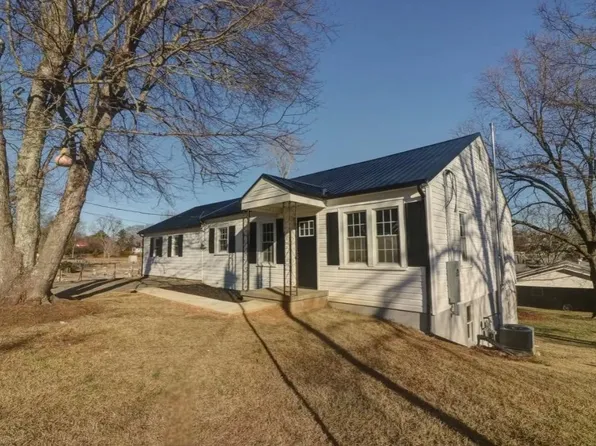 301 S Pine St, Walhalla, SC 29691
