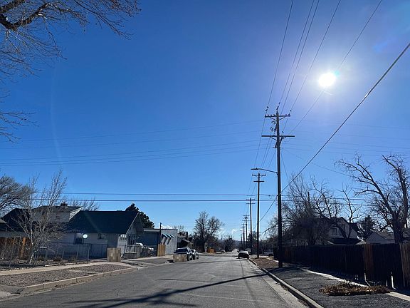 4th image of 812 N Ogden Ave