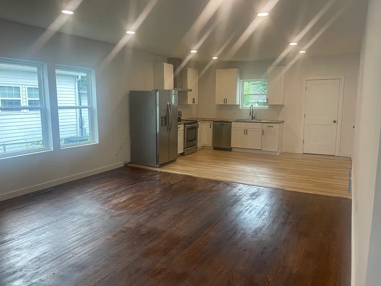 412 E Morelia Ave — Photo 5