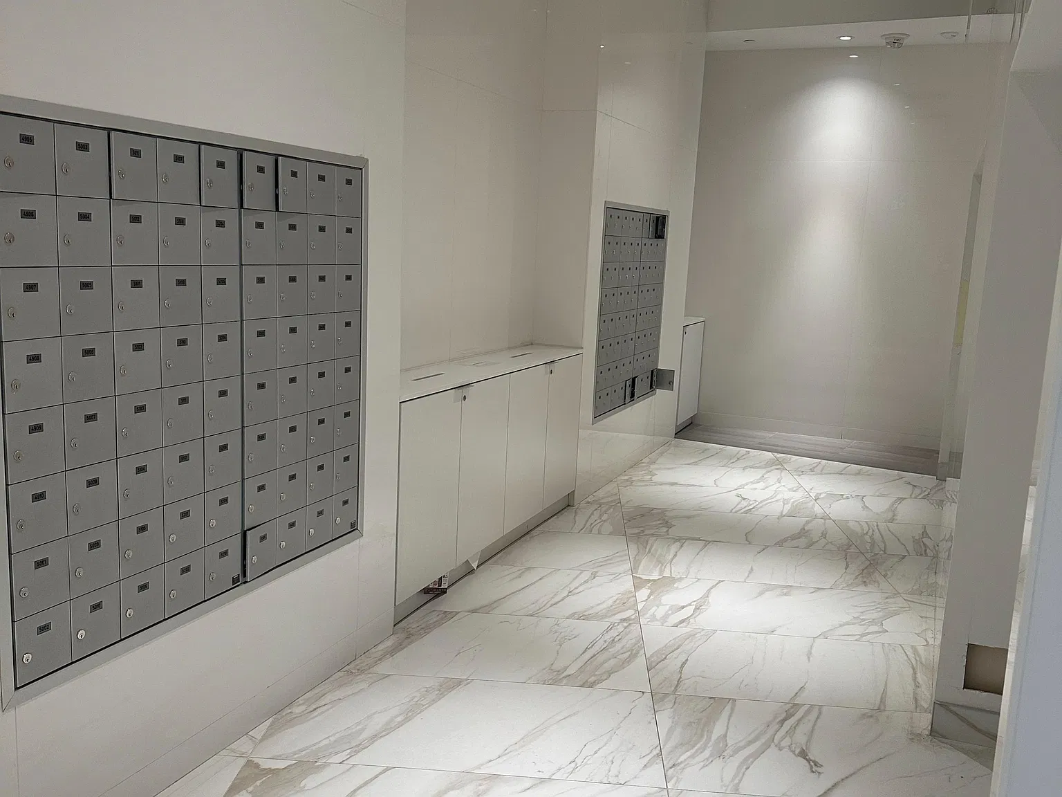2 bed, $2,600 — Photo 4