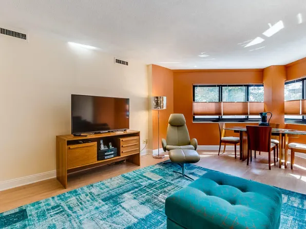 1633 N Prospect Ave Unit 2F, Milwaukee, WI 53202