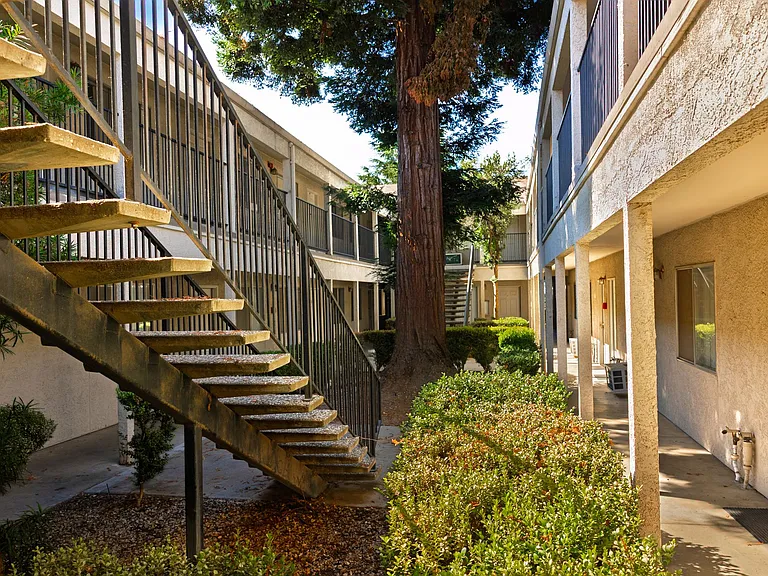 Melton Drive Apartments — Photo 17