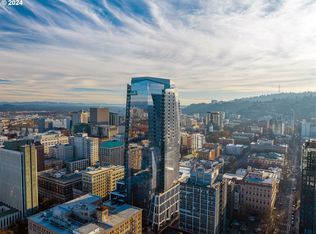 550 SW 10th Ave #2104, Portland, OR 97205