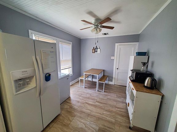 5th image of 526 Monticello Ct Unit 1