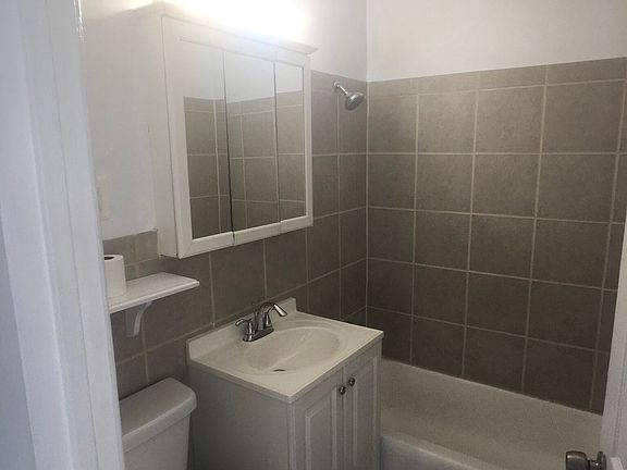 4th image of 2339 W Touhy Ave #2341-C8