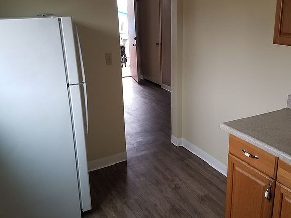 5th image of 4750 Thorn St #4750