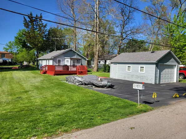 26140 W Mallard Ave, Antioch, IL 60002