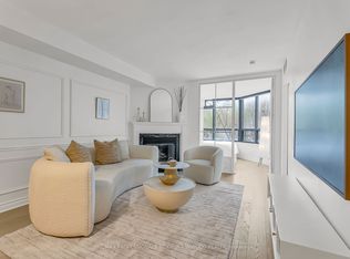 1 Ripley Ave #302, Toronto, ON M6S4Z6