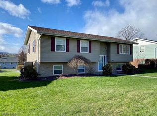 1208 Van Buren Ave, Altoona, PA 16602